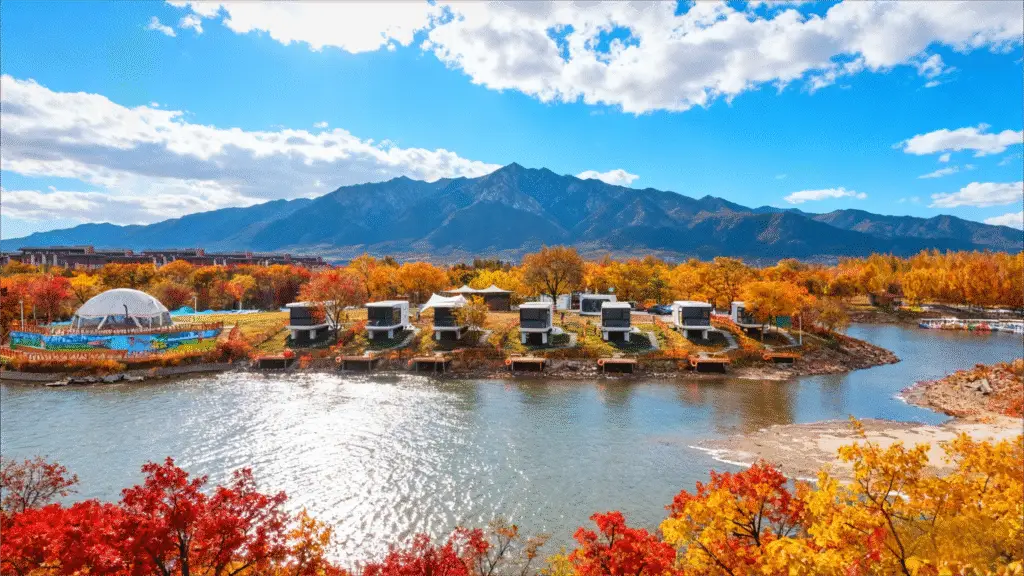 캠핑장·리조트 사장님, '차별화'가 고민이신가요? 2026년 성공 키워드: '사계절 수익'과 '프리미엄 감성' 图片美化